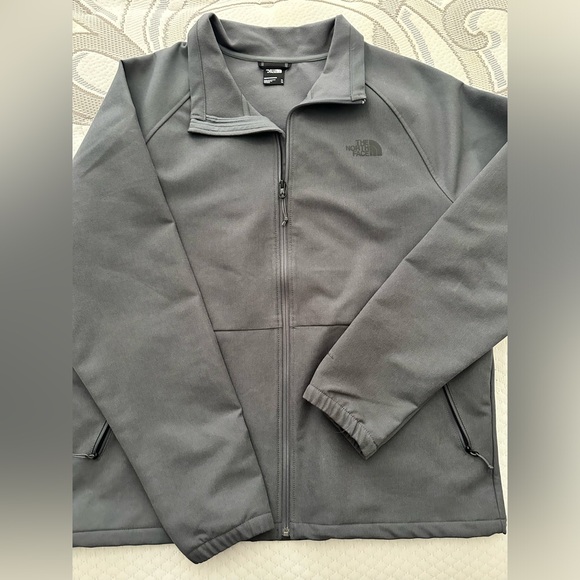 The North Face Jacket - Picture 4 of 4